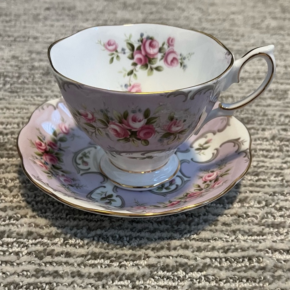 Vintage Royal Albert Rose Du
Barry Series Jeanette
Cup and Saucer